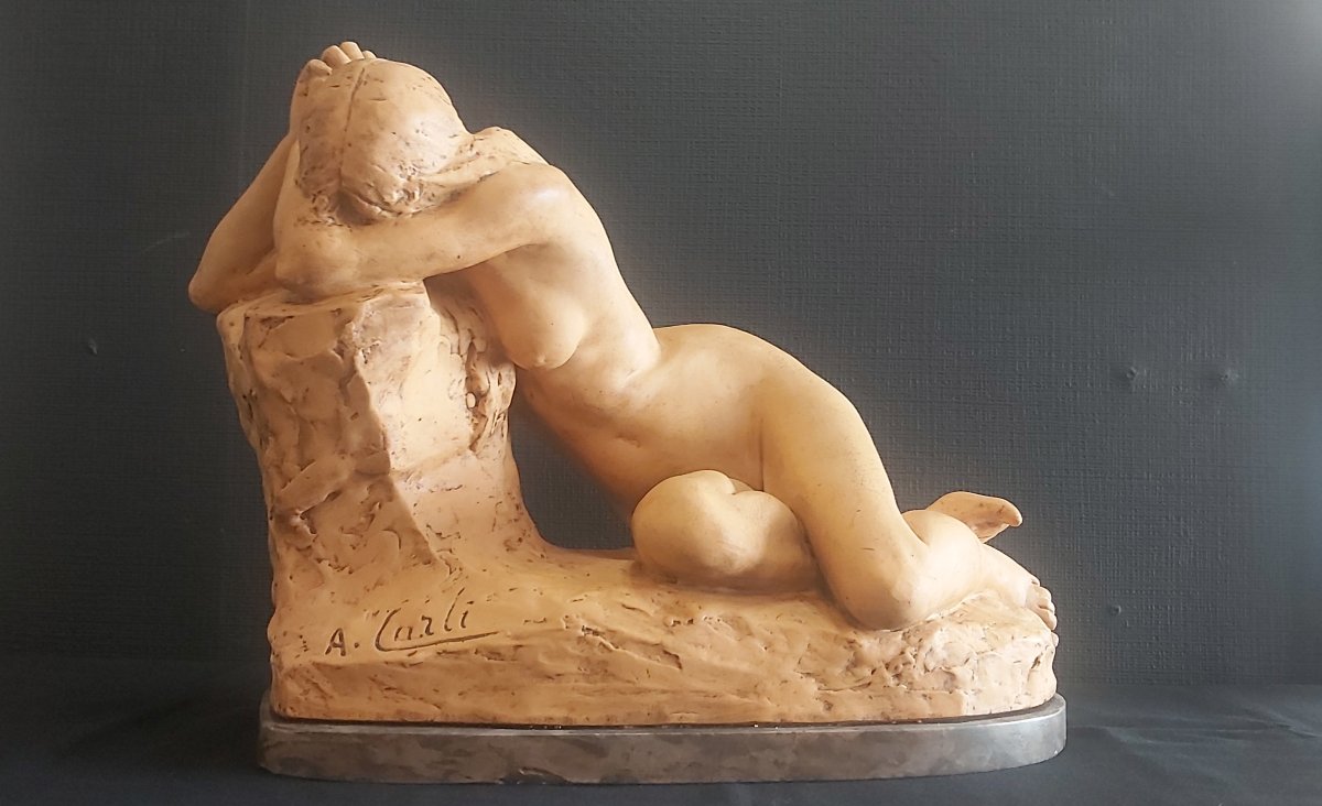 Nu féminin, statue d'Auguste Carli.