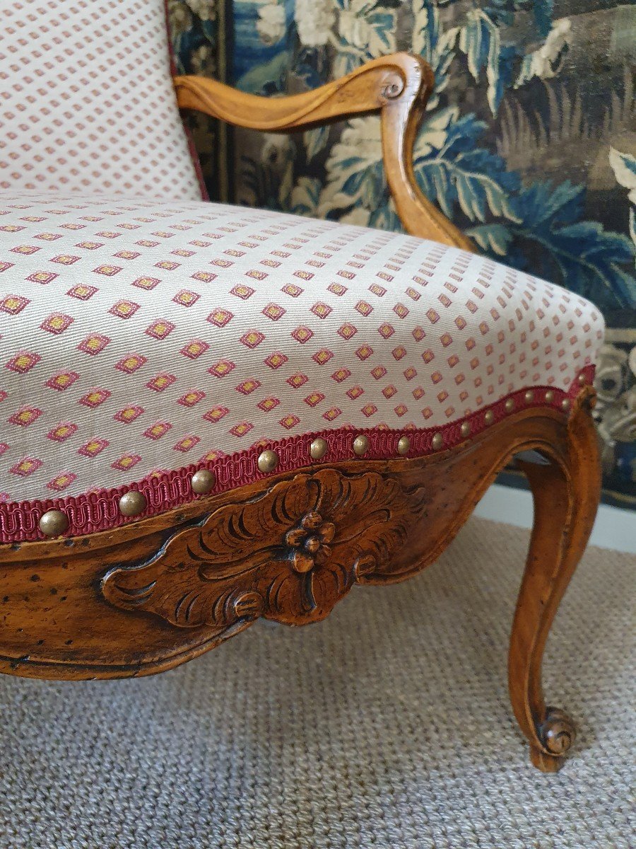 Pair Of Queen Armchairs