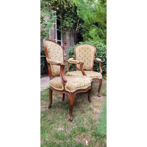 Paire de fauteuils cabriolets