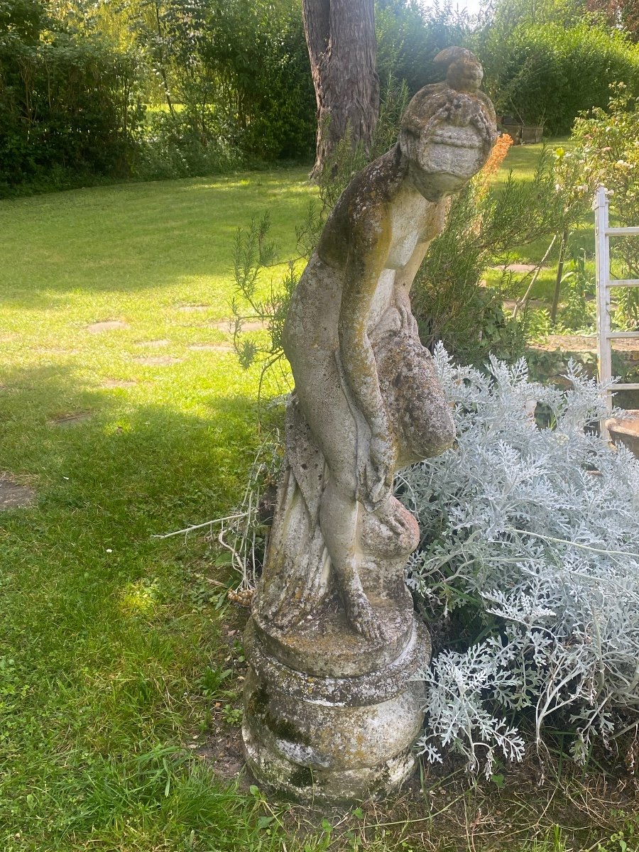Beautiful Statue Of Young Woman -photo-2