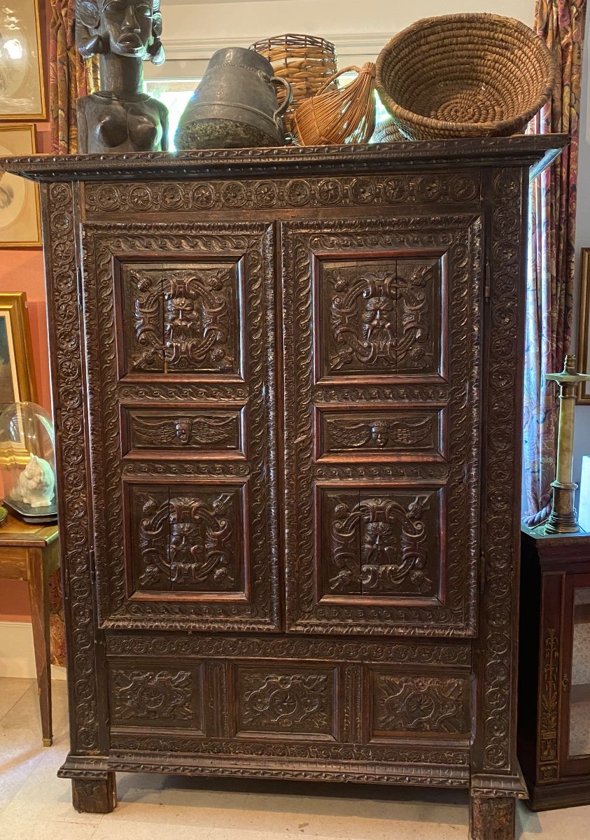 Armoire-Coffre d'Époque Renaissance (XVIIe siècle)