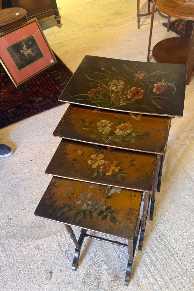 Set Of 4 Nesting Tables-photo-2