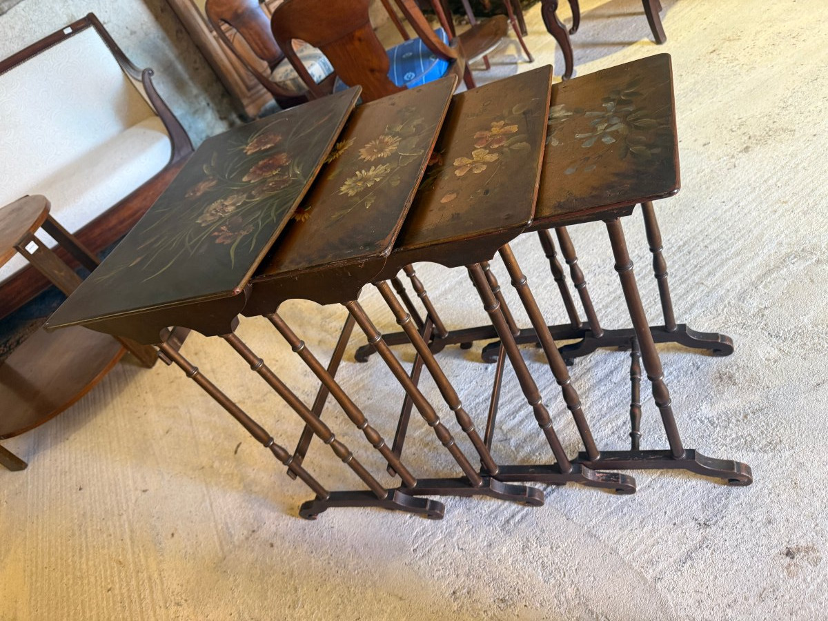 Set Of 4 Nesting Tables-photo-4