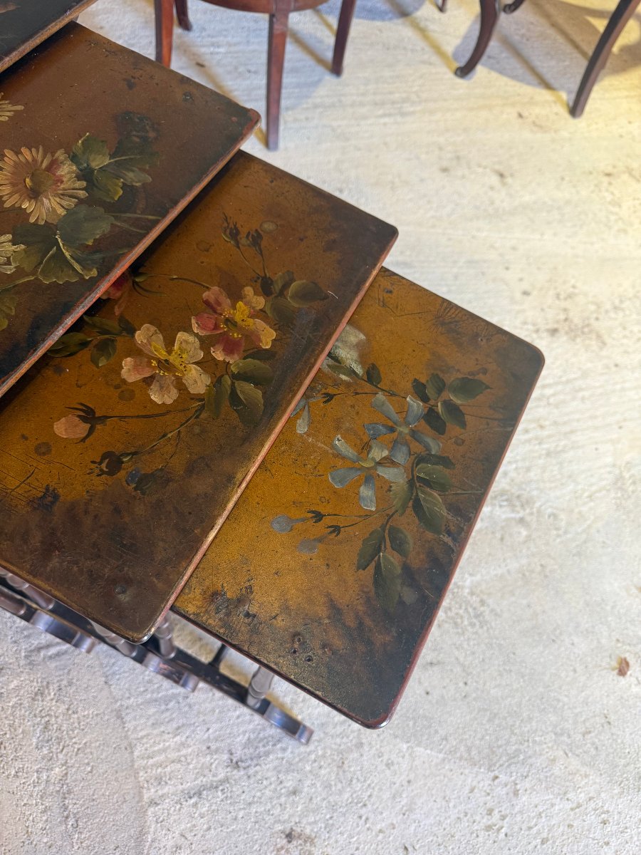 Set Of 4 Nesting Tables-photo-1