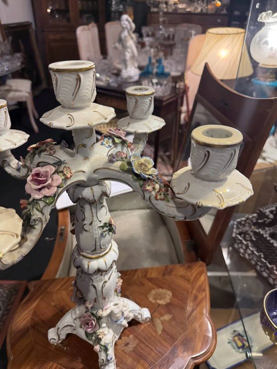 Bougeoir 4 branche en porcelaine de Vienne -photo-1
