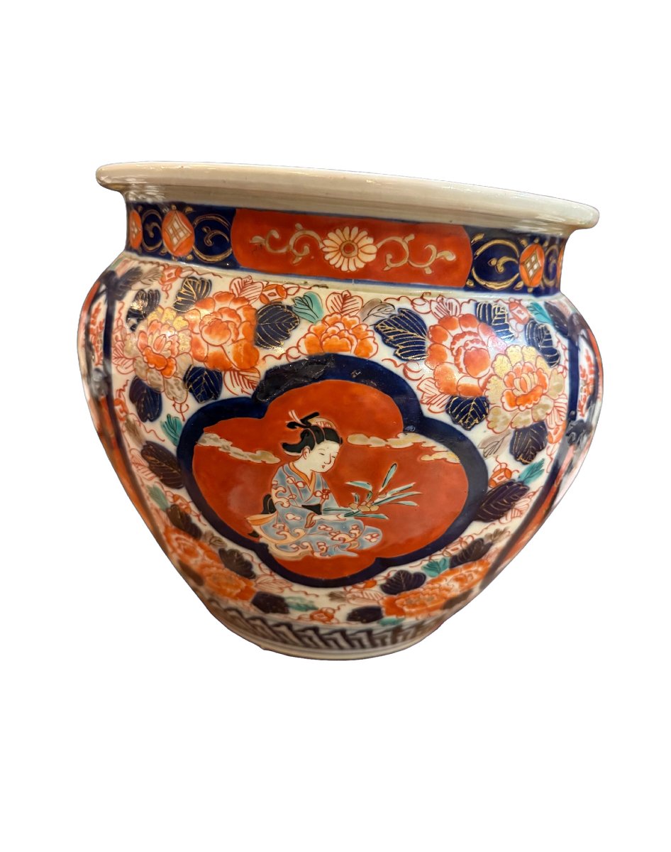 Imari Porcelain Ball-shaped Planter With Typical Polychrome Decoration 