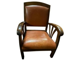 Fauteuil bridge / fauteuil de bureau des années 30. Structure en bois massif teinté