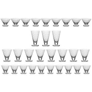 Service de 30 verres en cristal gravé à l'acide, modèle Sévigné - Baccarat, création 1899