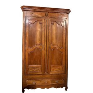 Saintonge-style Cabinet