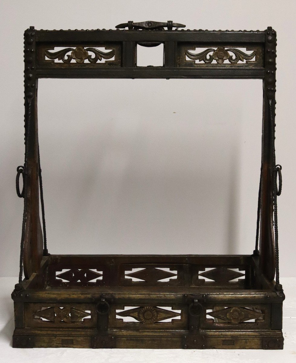 Large “china” Wedding Chest, Late 18th Century-photo-2