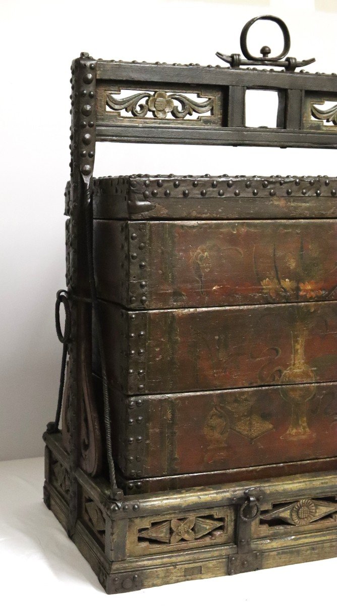 Large “china” Wedding Chest, Late 18th Century-photo-8