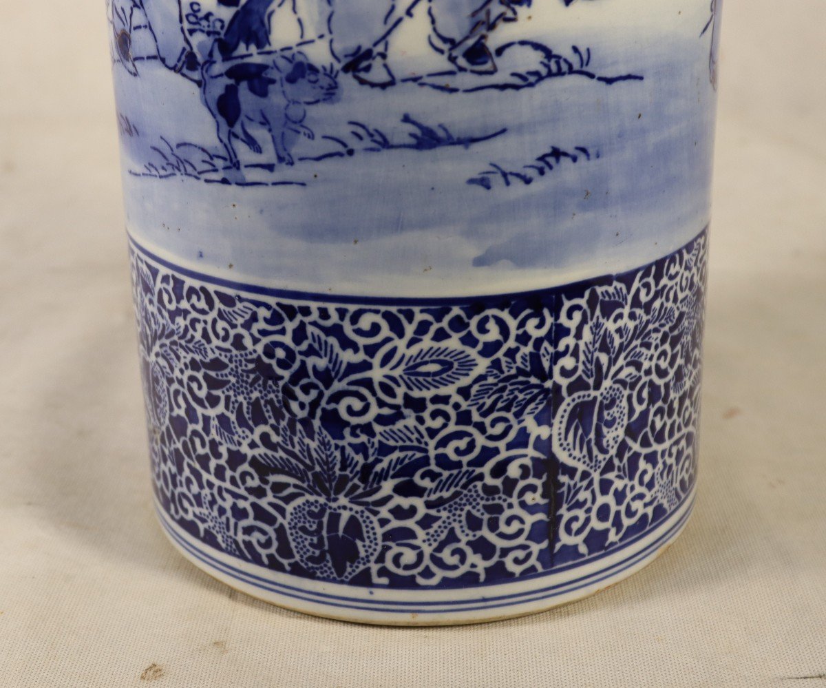 Japan 19th Century, Large Imari Porcelain Vase.-photo-2