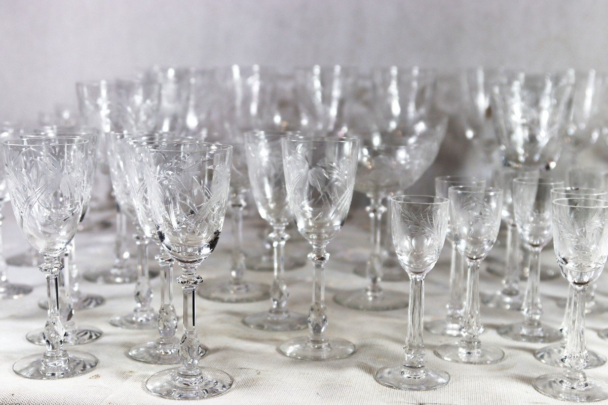 Glass Service (48 Pieces) In Engraved Crystal, 20th Century