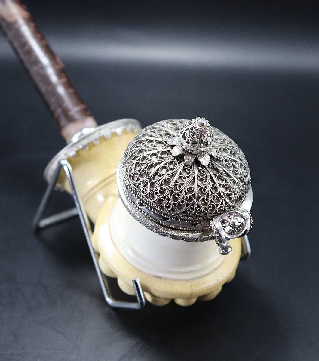 Austria 19th Century, Meerschaum And Silver Pipe.-photo-2
