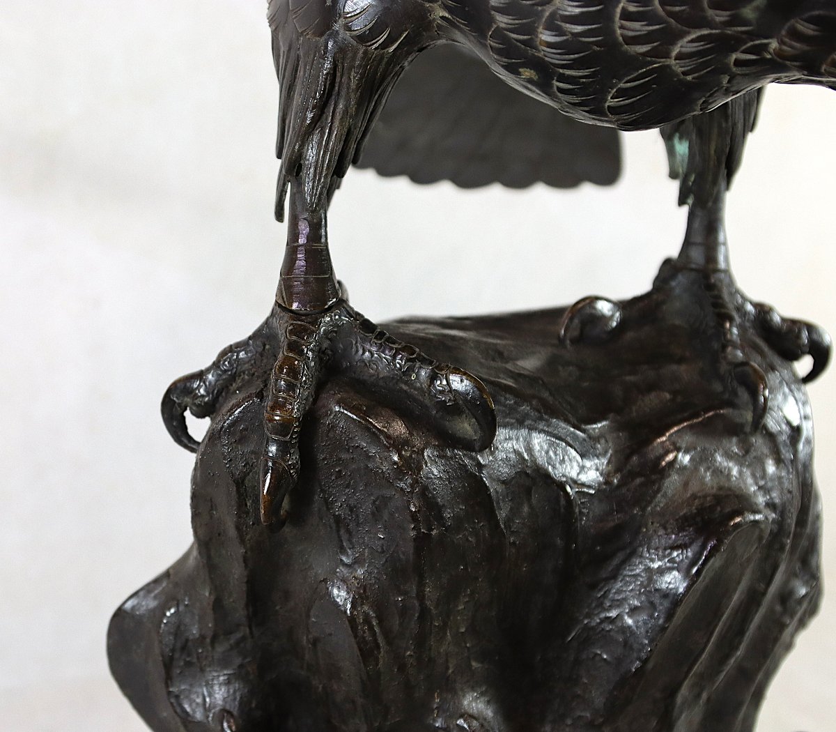 OKIMONO MASSIF EN BRONZE D'UN AIGLE DE MER Japon période Meiji.-photo-2