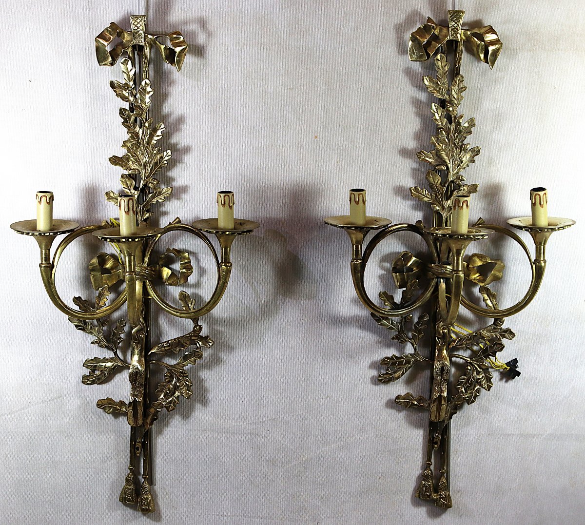 Large Pair Of Gilt Bronze Sconces With Hunting Horns After Gallien And Bureaux. 20th Century-photo-3
