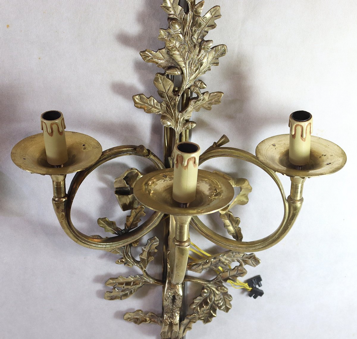 Large Pair Of Gilt Bronze Sconces With Hunting Horns After Gallien And Bureaux. 20th Century-photo-5
