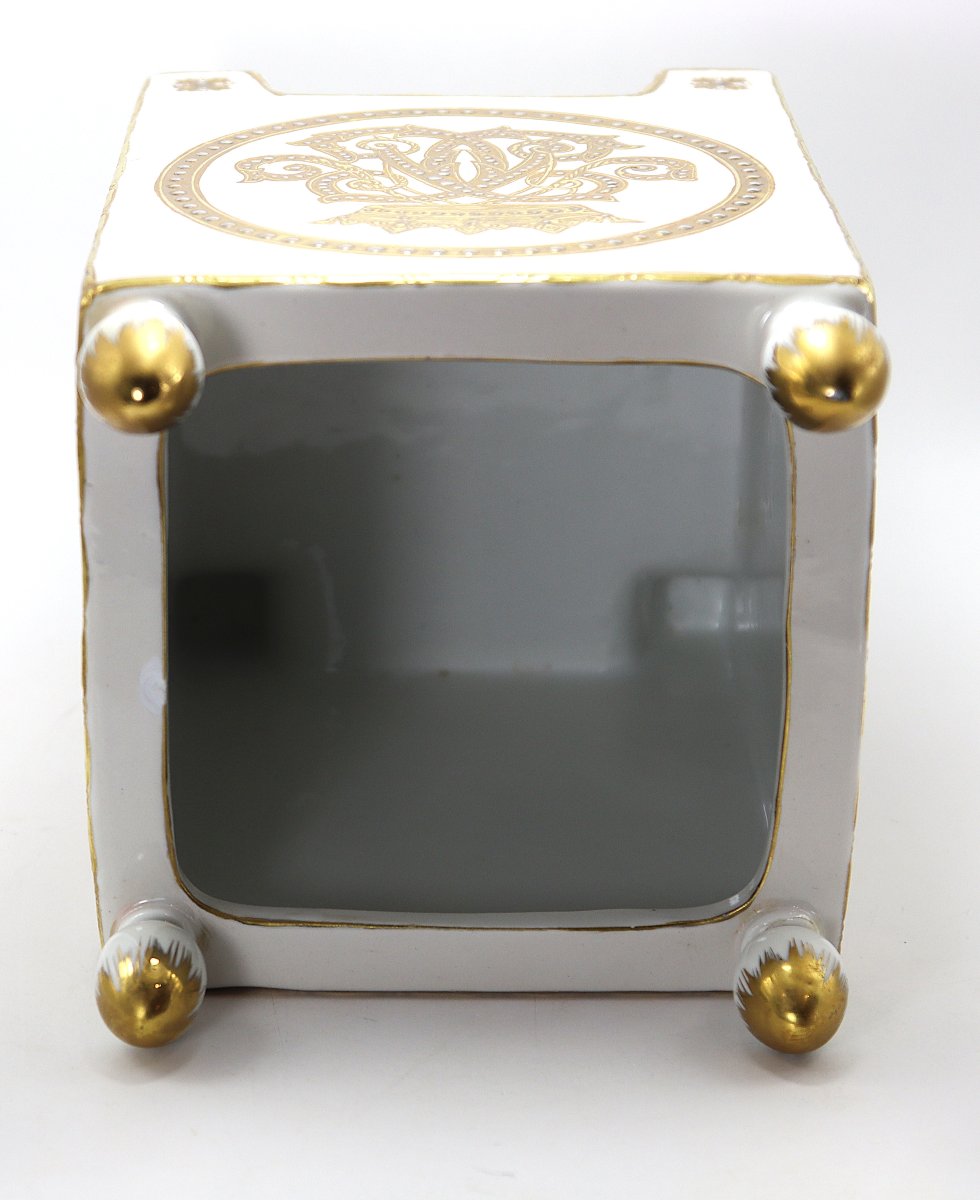 Pair Of Enameled And Gilded Porcelain Planters. 20th Century-photo-3