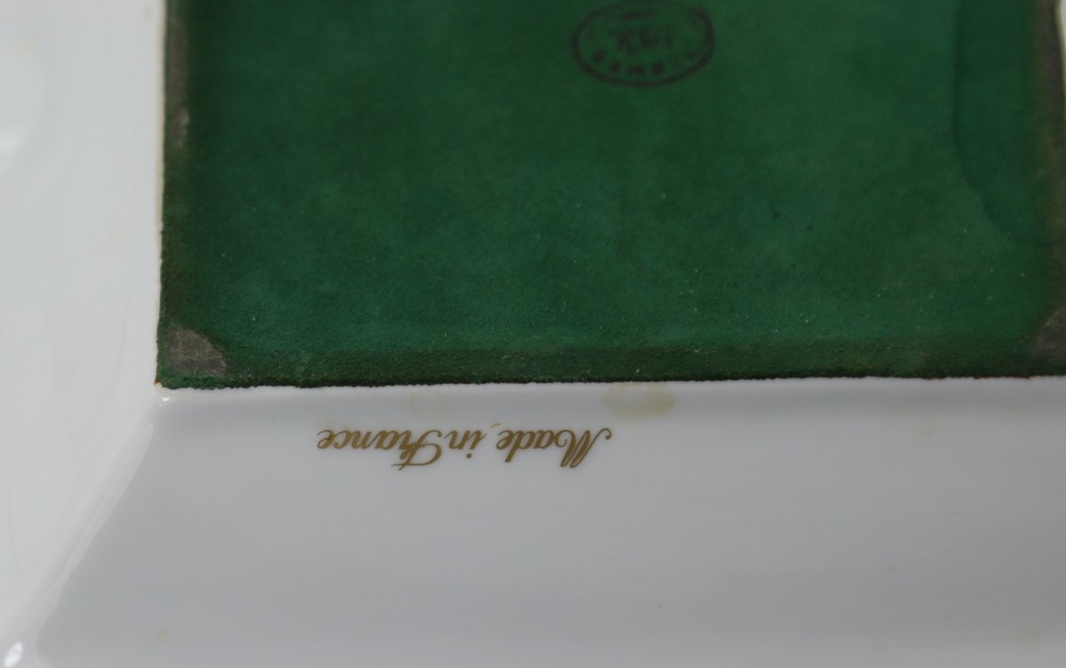 Hermes (20th Century), Porcelain Ashtray "with Toucans". Signed.-photo-3