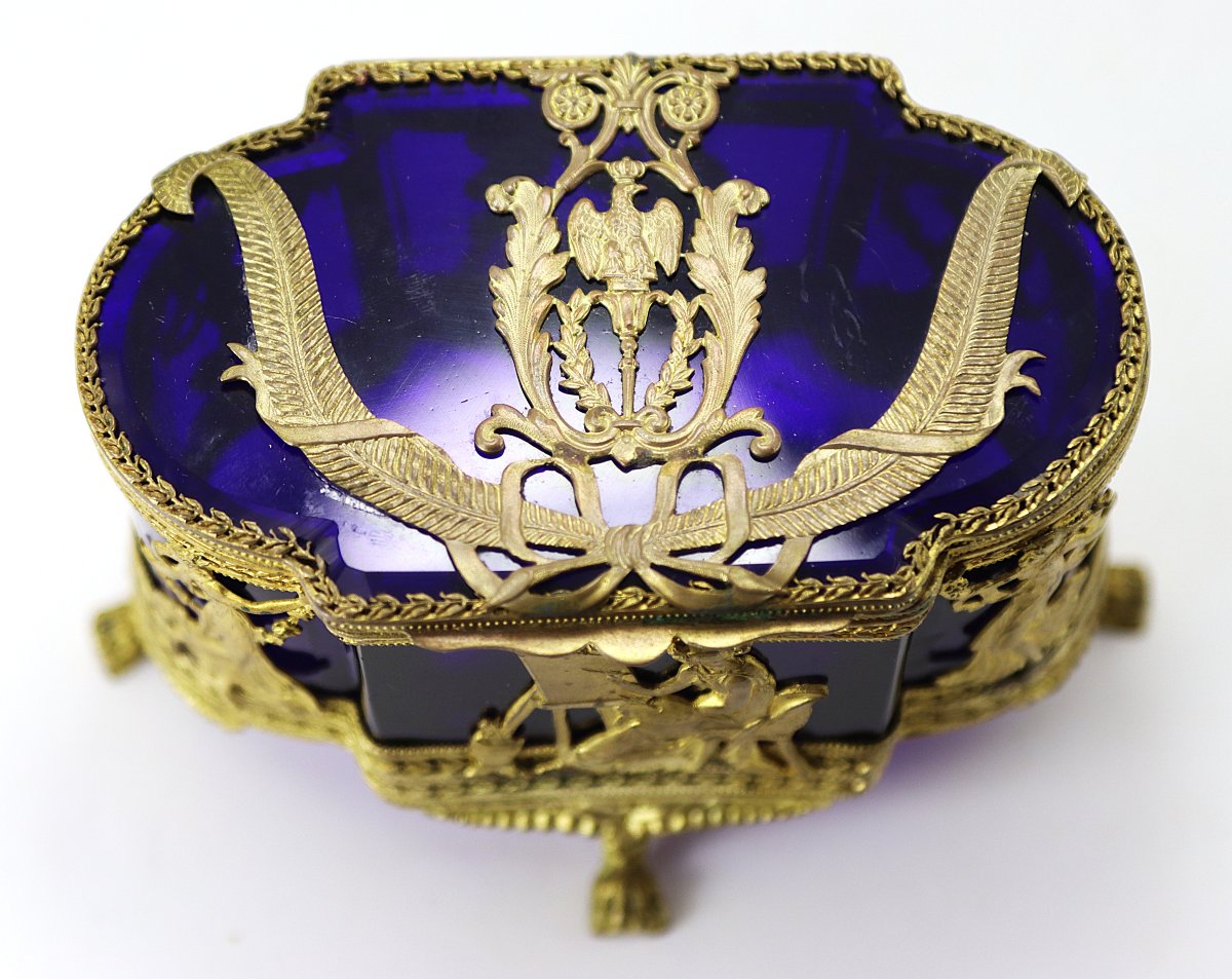 Boîte en cristal bleu Baccarat et bronze doré décor Empire , Fin XIXe-photo-2
