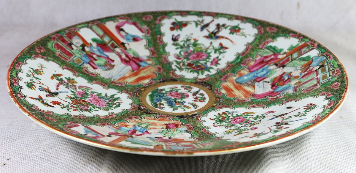 China 19th Century, Large Canton Porcelain Dish.-photo-4