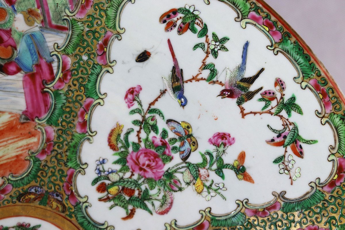China 19th Century, Large Canton Porcelain Dish.-photo-6