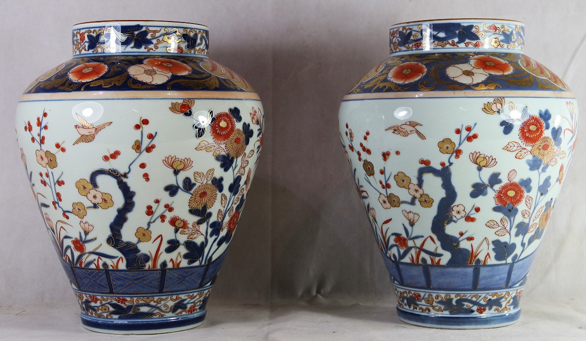 Paire de vases Bayeux, décor Imari, XXe