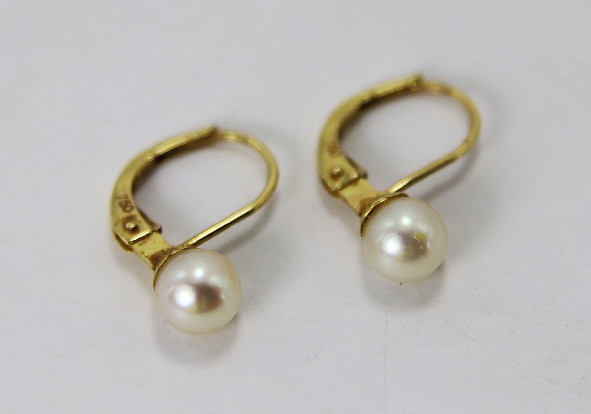 Pair Of 18k Gold And Cultured Pearl Earrings, 20th Century-photo-2