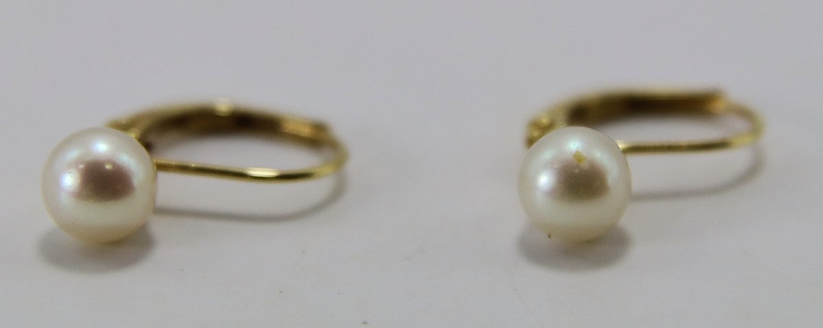 Pair Of 18k Gold And Cultured Pearl Earrings, 20th Century-photo-2