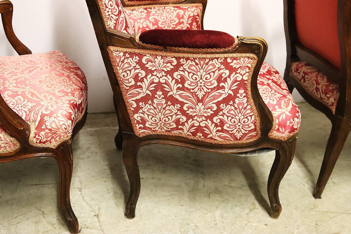 Ensemble de deux fauteuils et une bergère de style Louis XV, XXe-photo-4