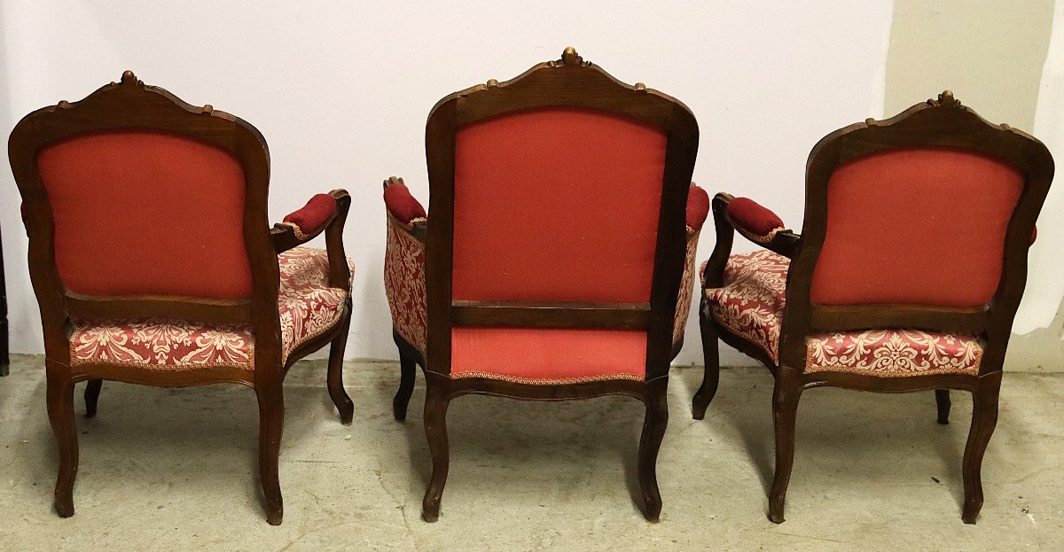 Ensemble de deux fauteuils et une bergère de style Louis XV, XXe-photo-6