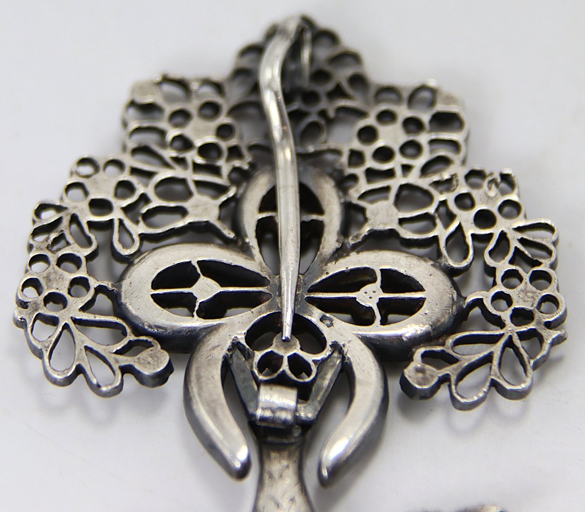 Pendentif saint esprit en argent, Normandie XIXe.-photo-6