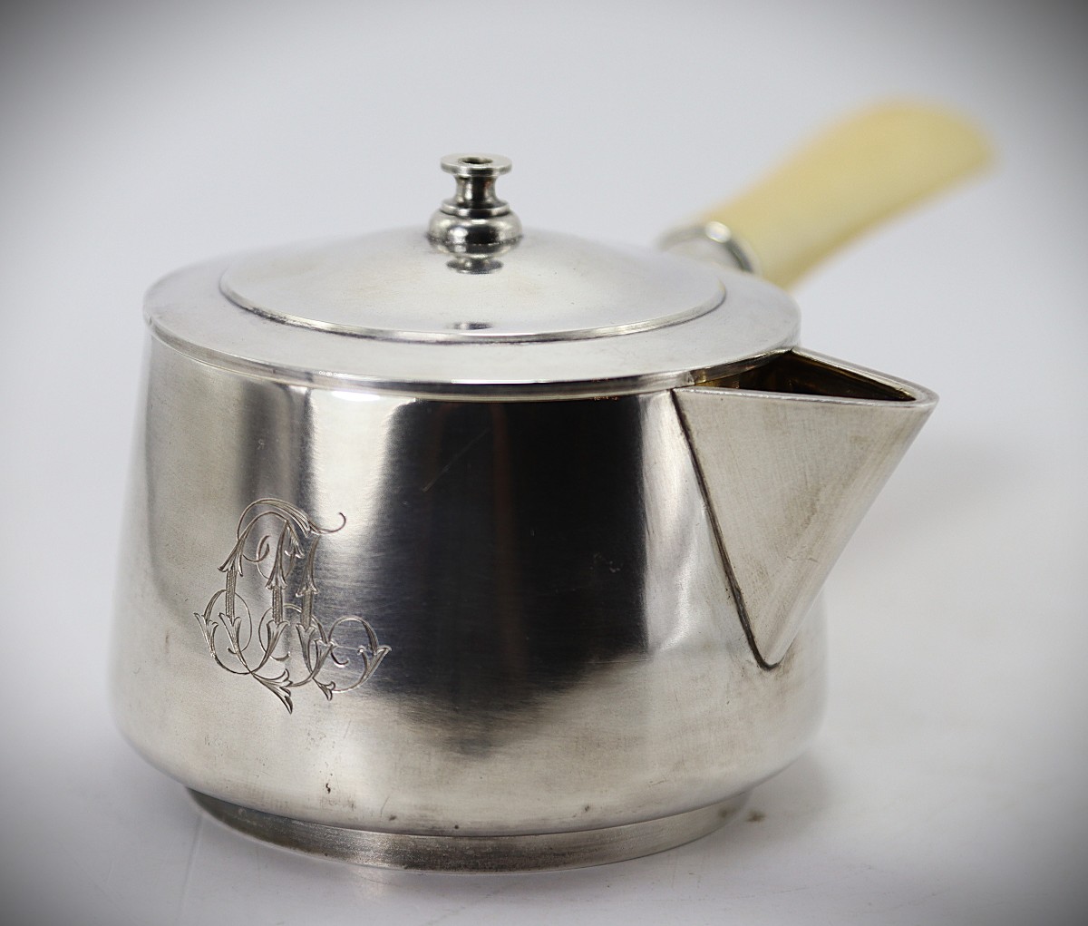 Russie, Frères GRACHEV, Cassolette en Argent et Argent vermeille, signé, 1881