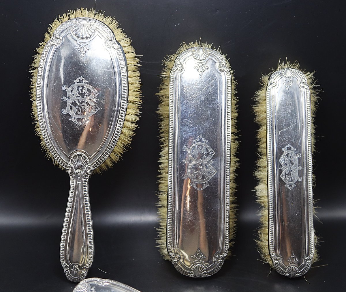 Louis Coignet (1893/1928), 4 Brosses à habits en Argent. -photo-4
