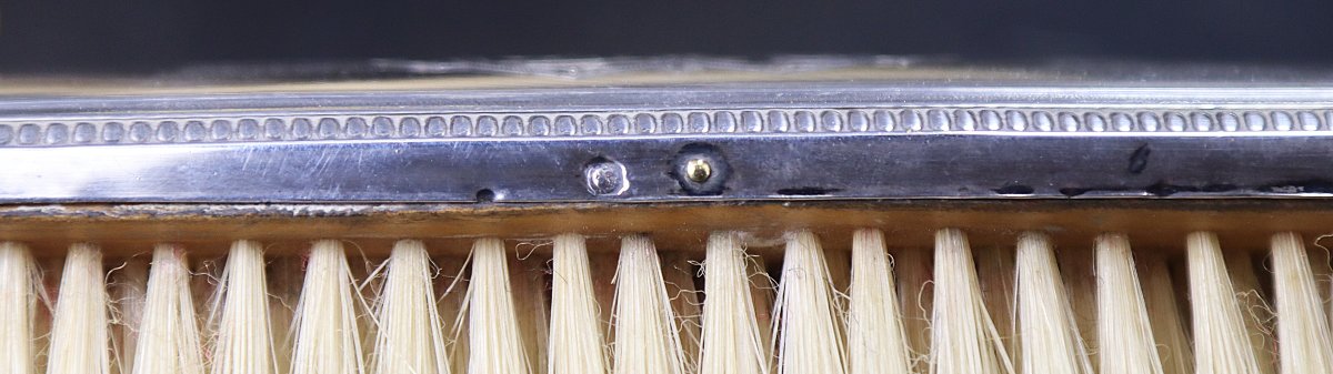 Louis Coignet (1893/1928), 4 Brosses à habits en Argent. -photo-4