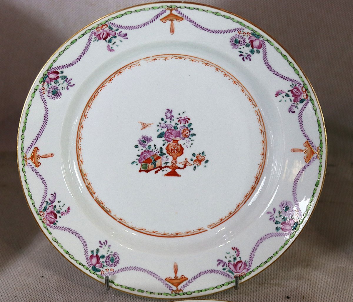 Chine XVIIIe, série de 16 assiettes en porcelaine.-photo-3