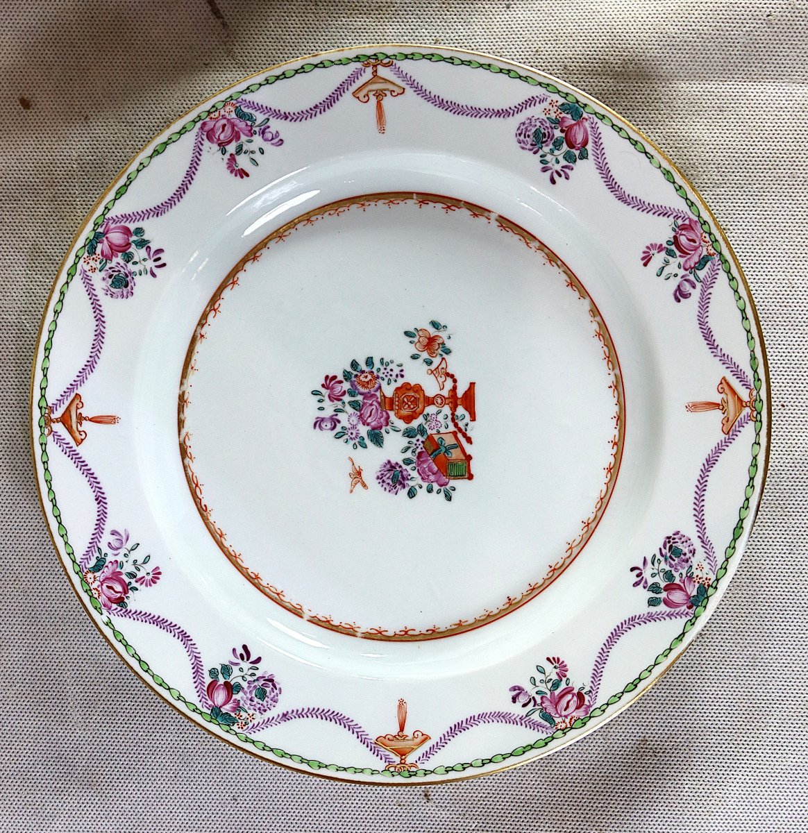Chine XVIIIe, série de 16 assiettes en porcelaine.-photo-6