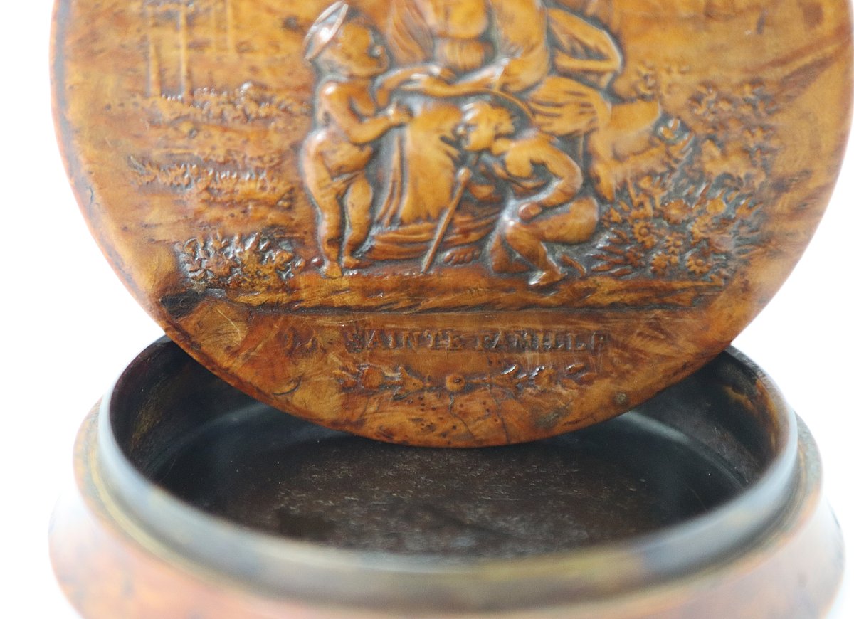 Carved Boxwood Box -photo-2