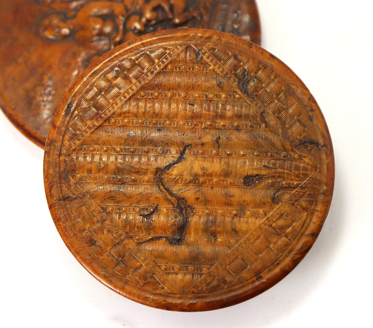Carved Boxwood Box -photo-4