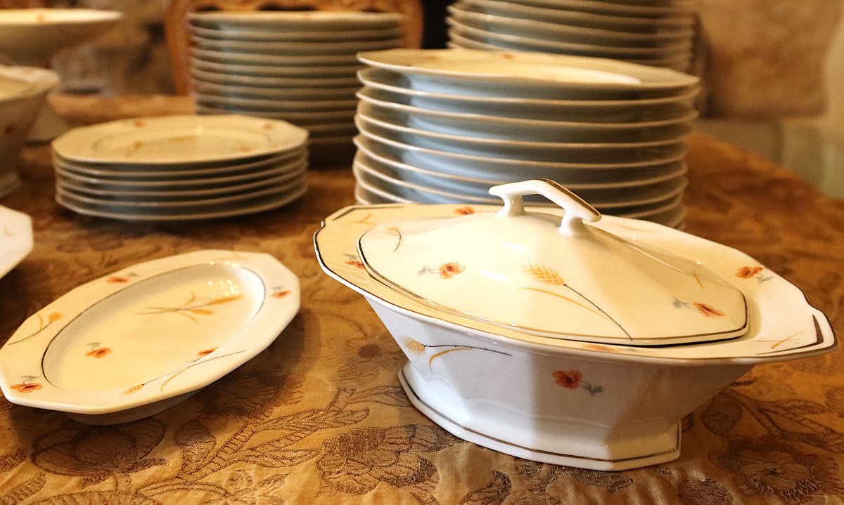 Service en porcelaine de Limoges, Atelier G.M, 55 pièces, XXe-photo-2
