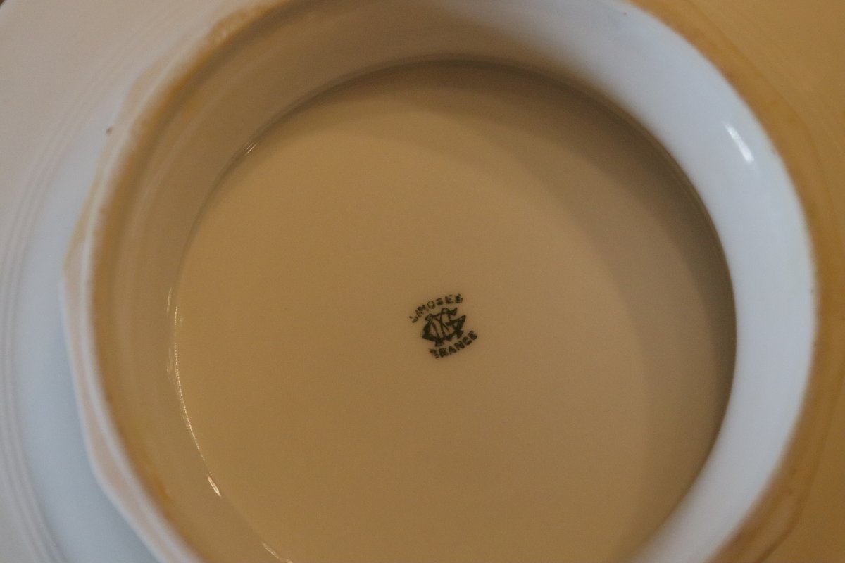 Service en porcelaine de Limoges, Atelier G.M, 55 pièces, XXe-photo-7