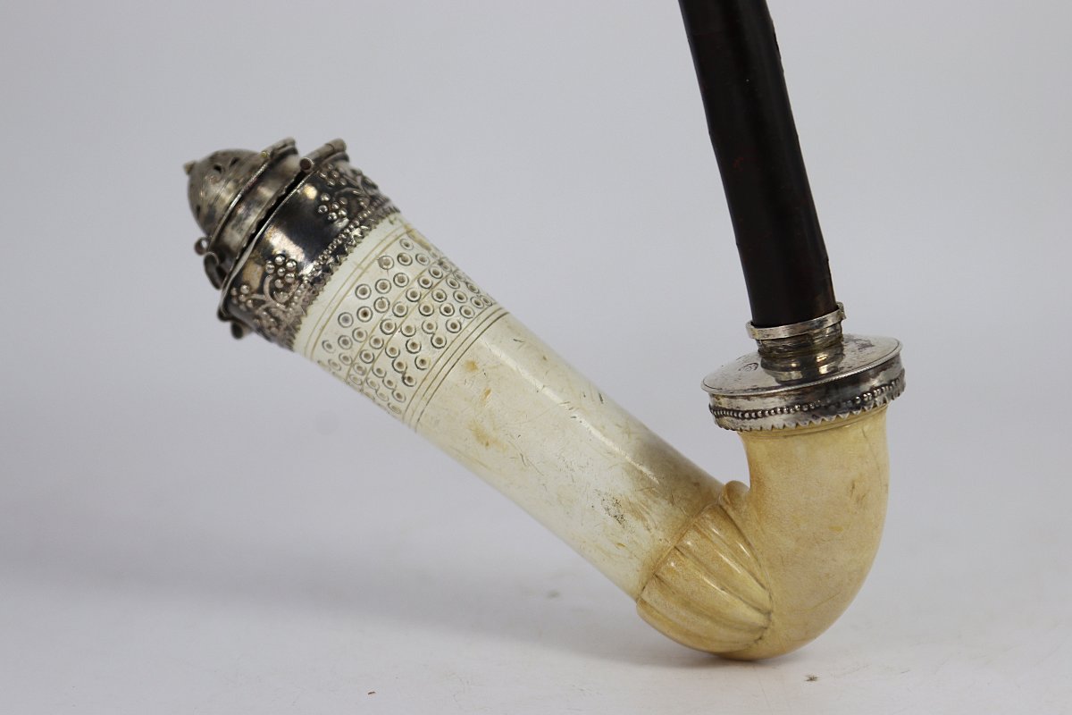 19th-century Austria, Dobrocen-style Pipe, Meerschaum And Silver.