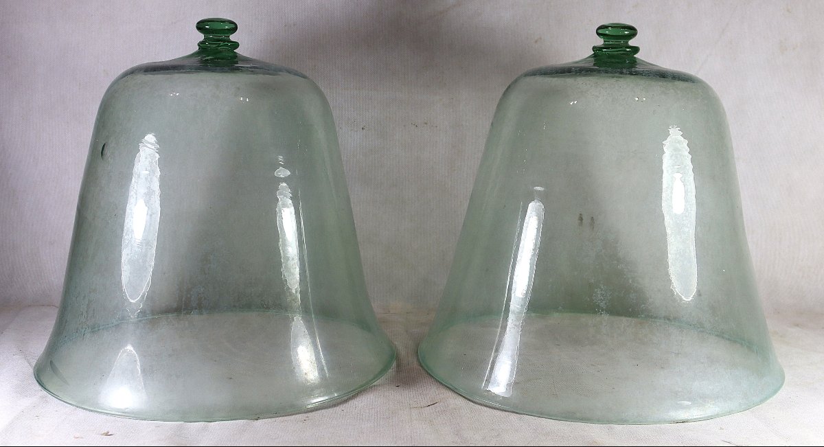 Paire de grandes Cloches de maraîcher en verre soufflé, XIXe
