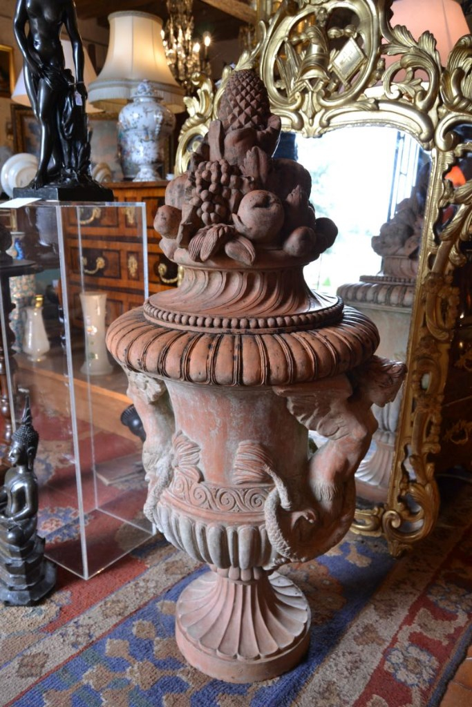 Great Pair Of Vasques "winged Sirens", Twentieth