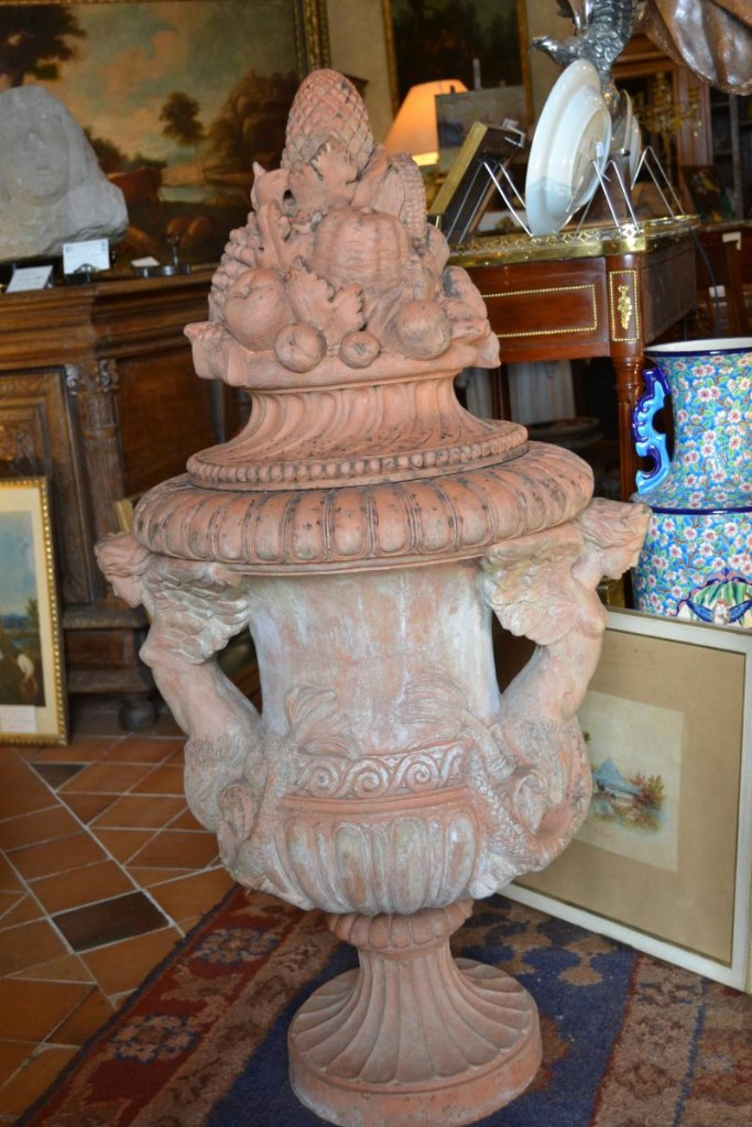 Great Pair Of Vasques "winged Sirens", Twentieth-photo-1