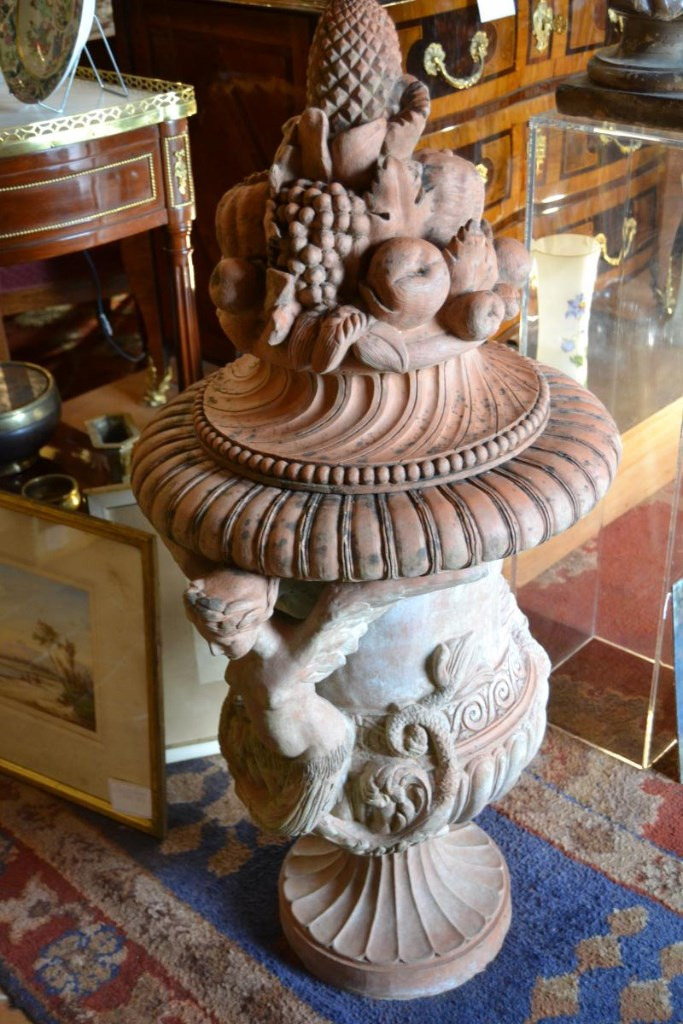 Great Pair Of Vasques "winged Sirens", Twentieth-photo-2