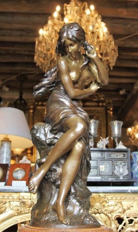 Mathurin Moreau (1822-1912) Sculpture bronze " Jeune femme au rocher ", XIXe