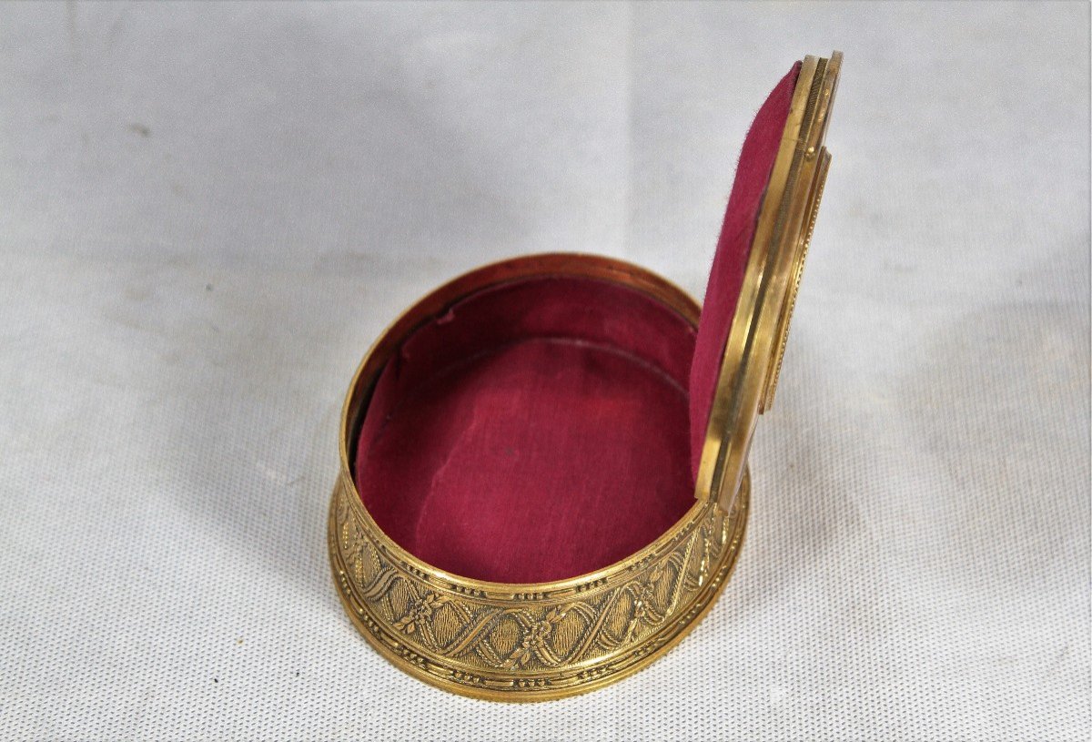 Bronze Powder Box And Portrait Of A Woman In Enamel, Circa 1900-photo-1