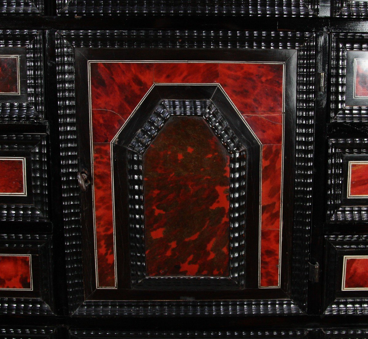 Cabinet Anversois, époque XVIIe Siècle.-photo-2