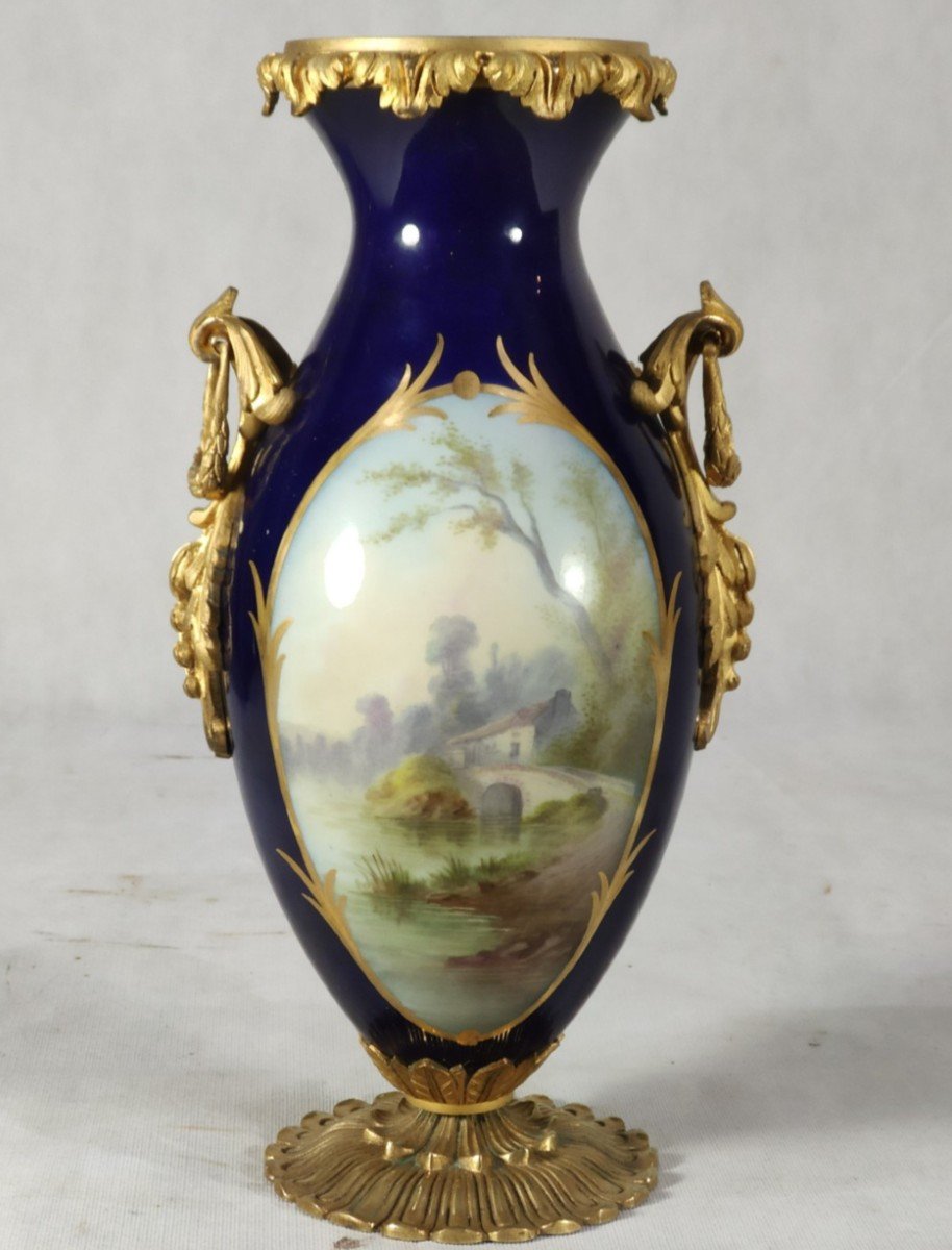 Vase en porcelaine et bronze " scène galante ", signé , XIXe-photo-2